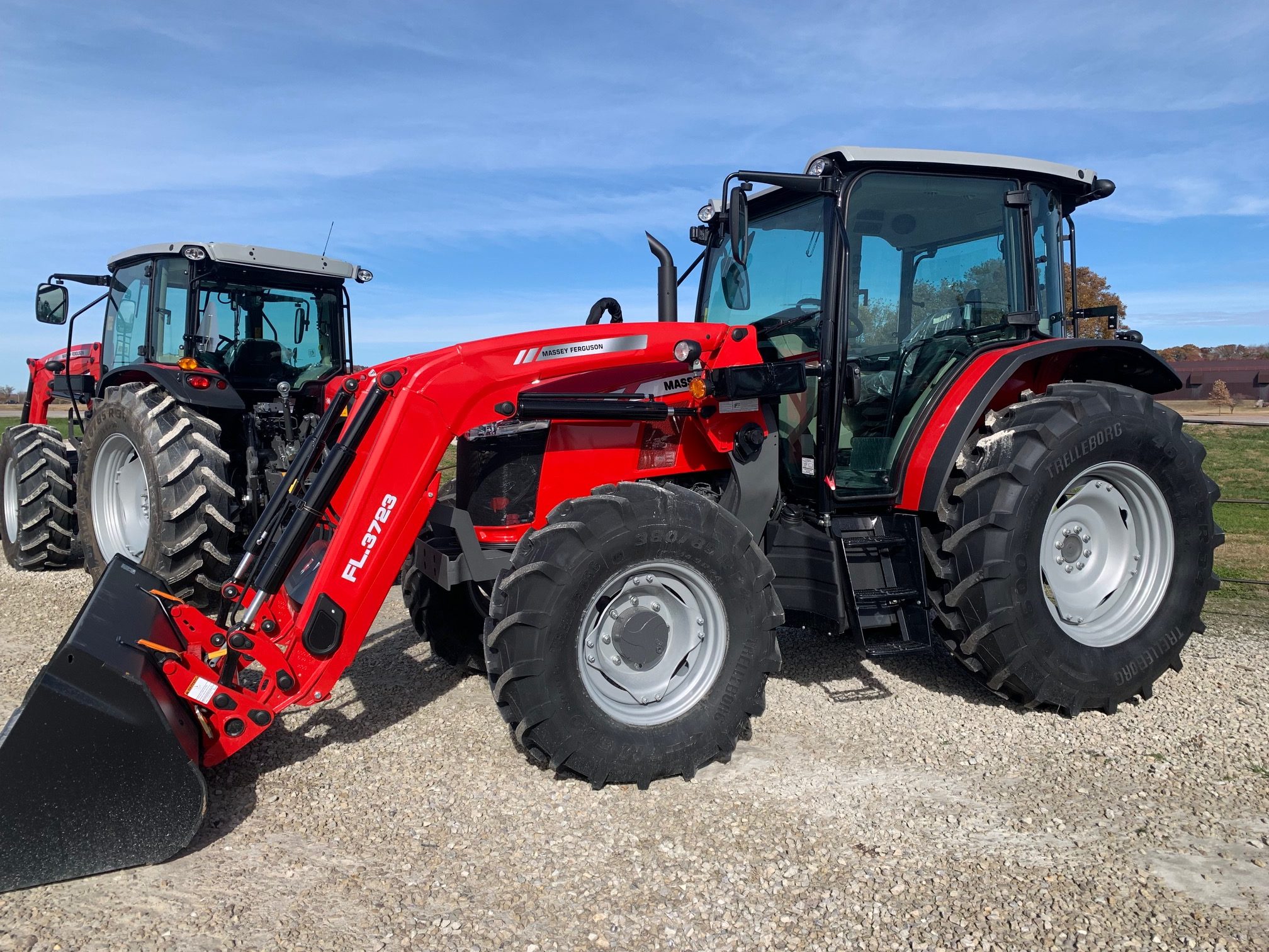 NEW Massey Ferguson 5711D | Lauf Equipment