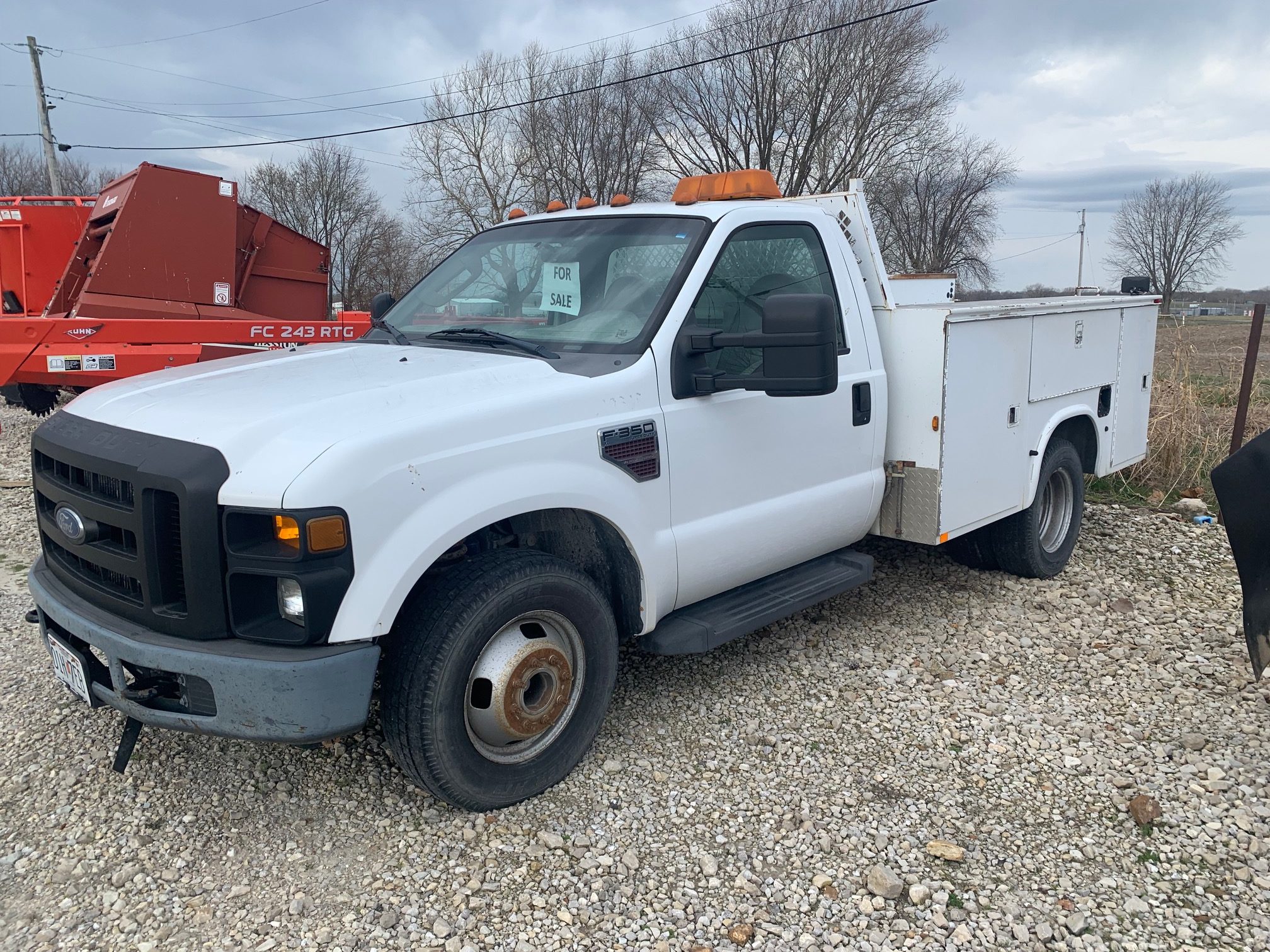 Ford F350 with service bed