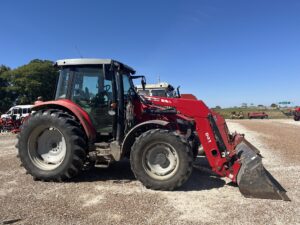 Massey Ferguson 5613