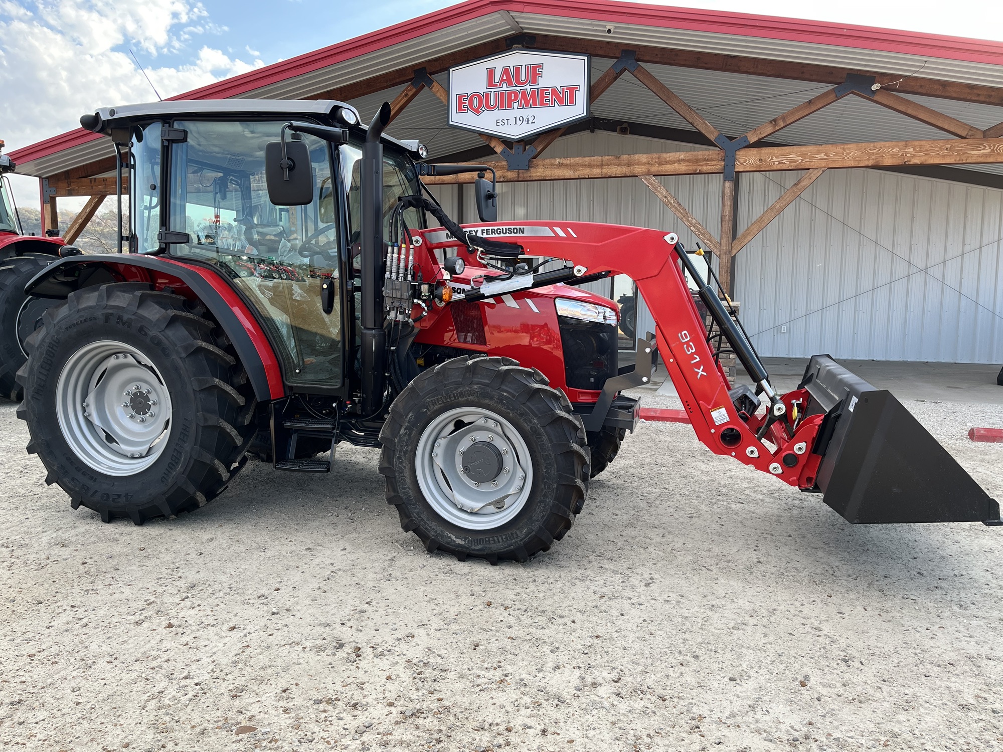 New Massey Ferguson 4707 Dyna-2