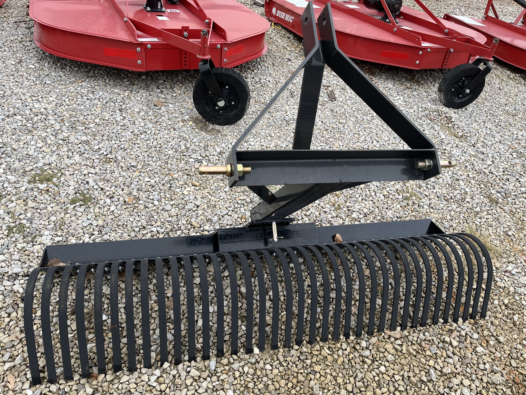 New Brush Chief 6′ Landscape rake