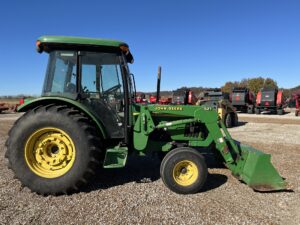 John Deere 5520