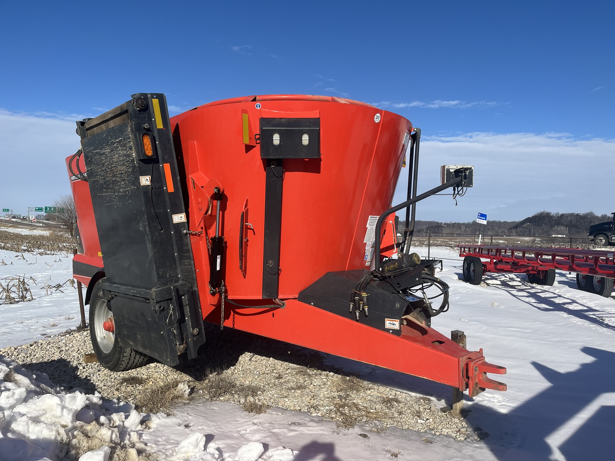 Kuhn-Knight VT256T