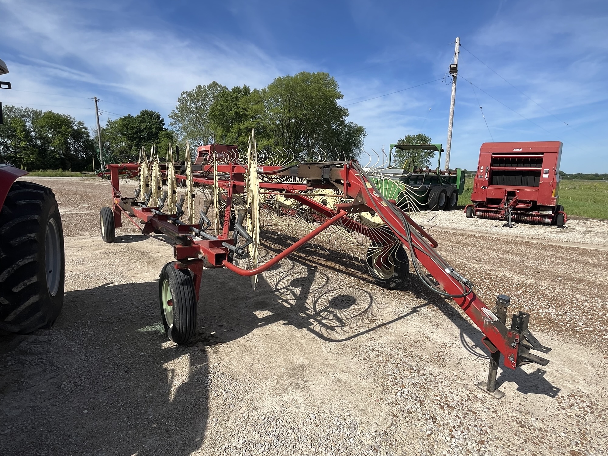 H & S BF12HC – 12 wheel rake