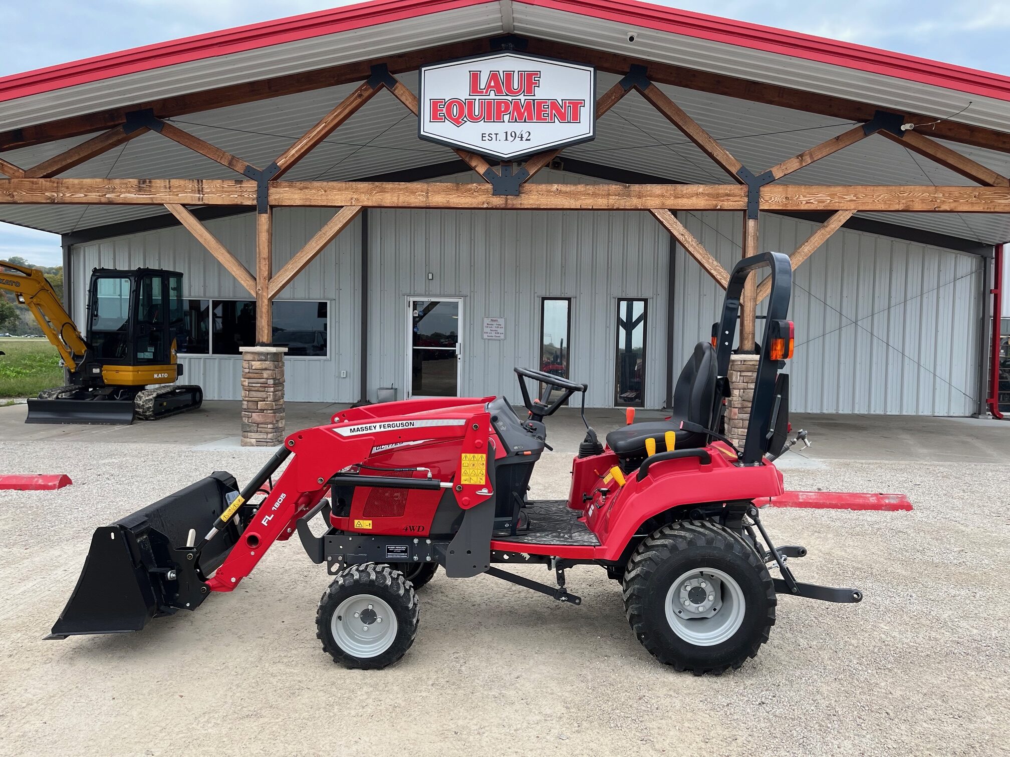 New Massey Ferguson GC1723E