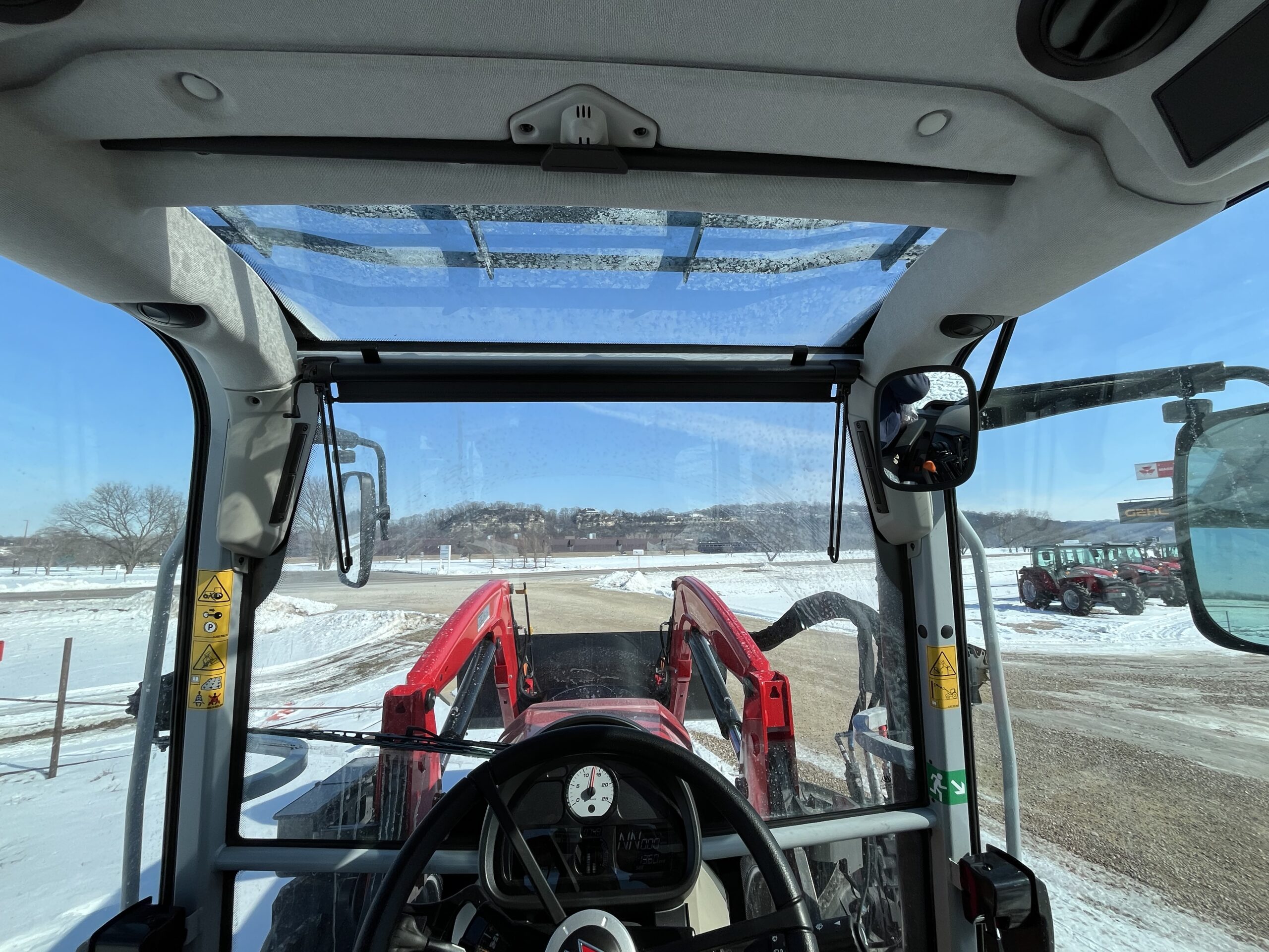 NEW Massey Ferguson 5M.135