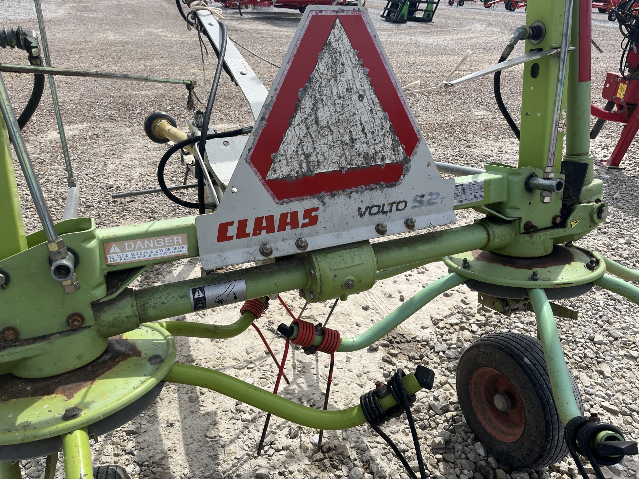 Claas Volto 52R Tedder