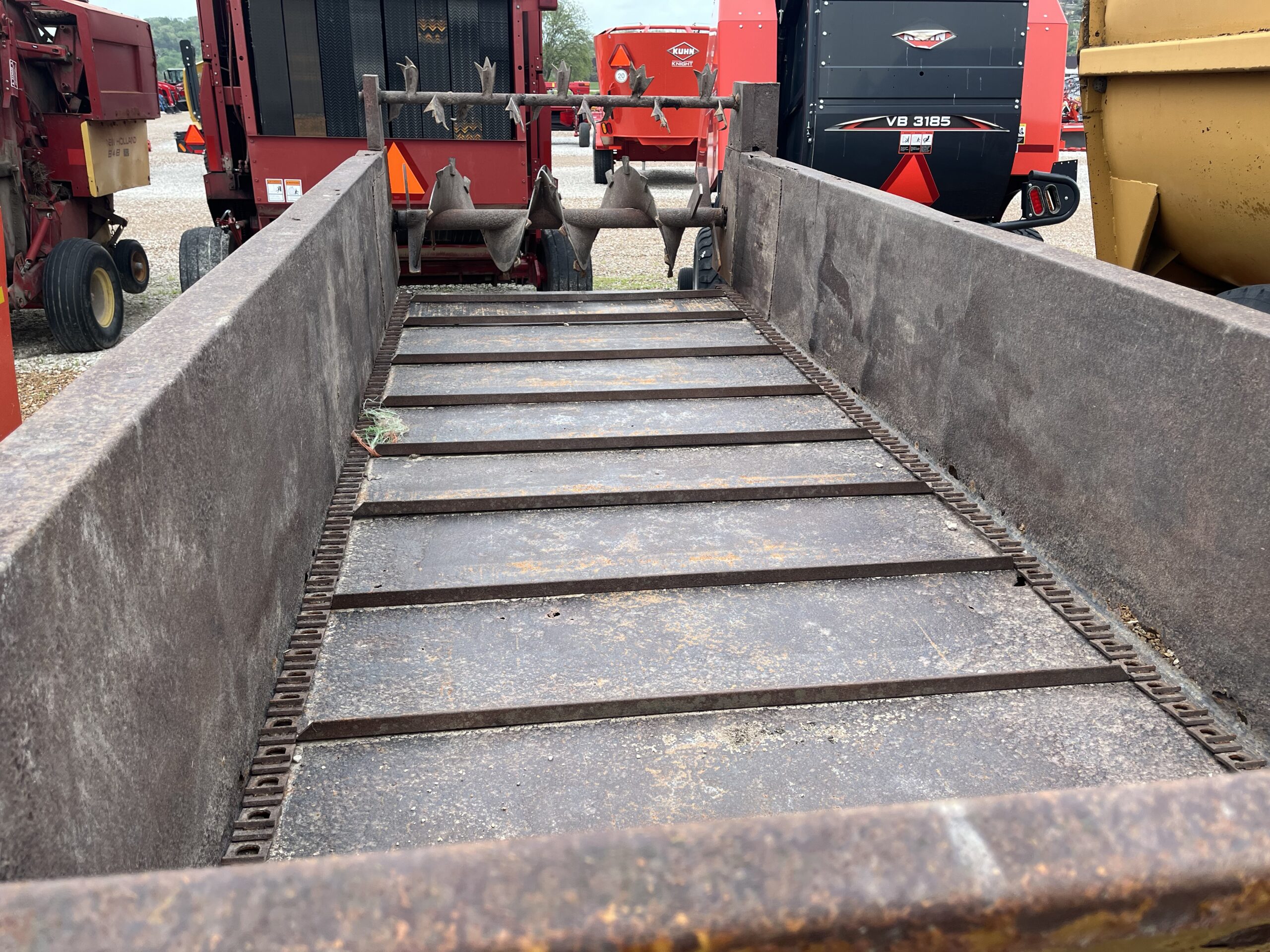 Knight 252 Manure Spreader