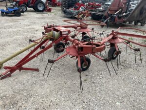 New Holland 163 Tedder