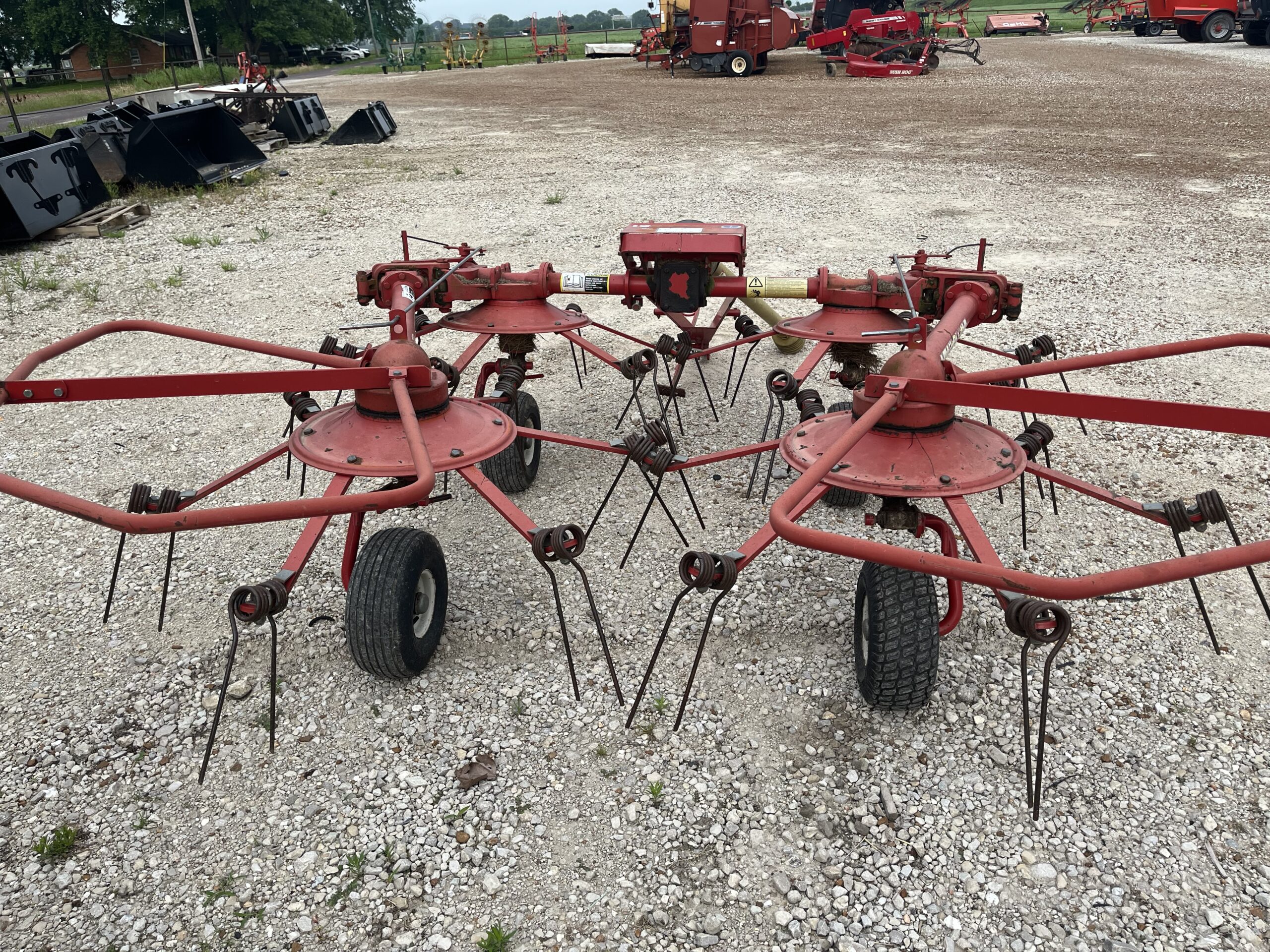 New Holland 163 Tedder