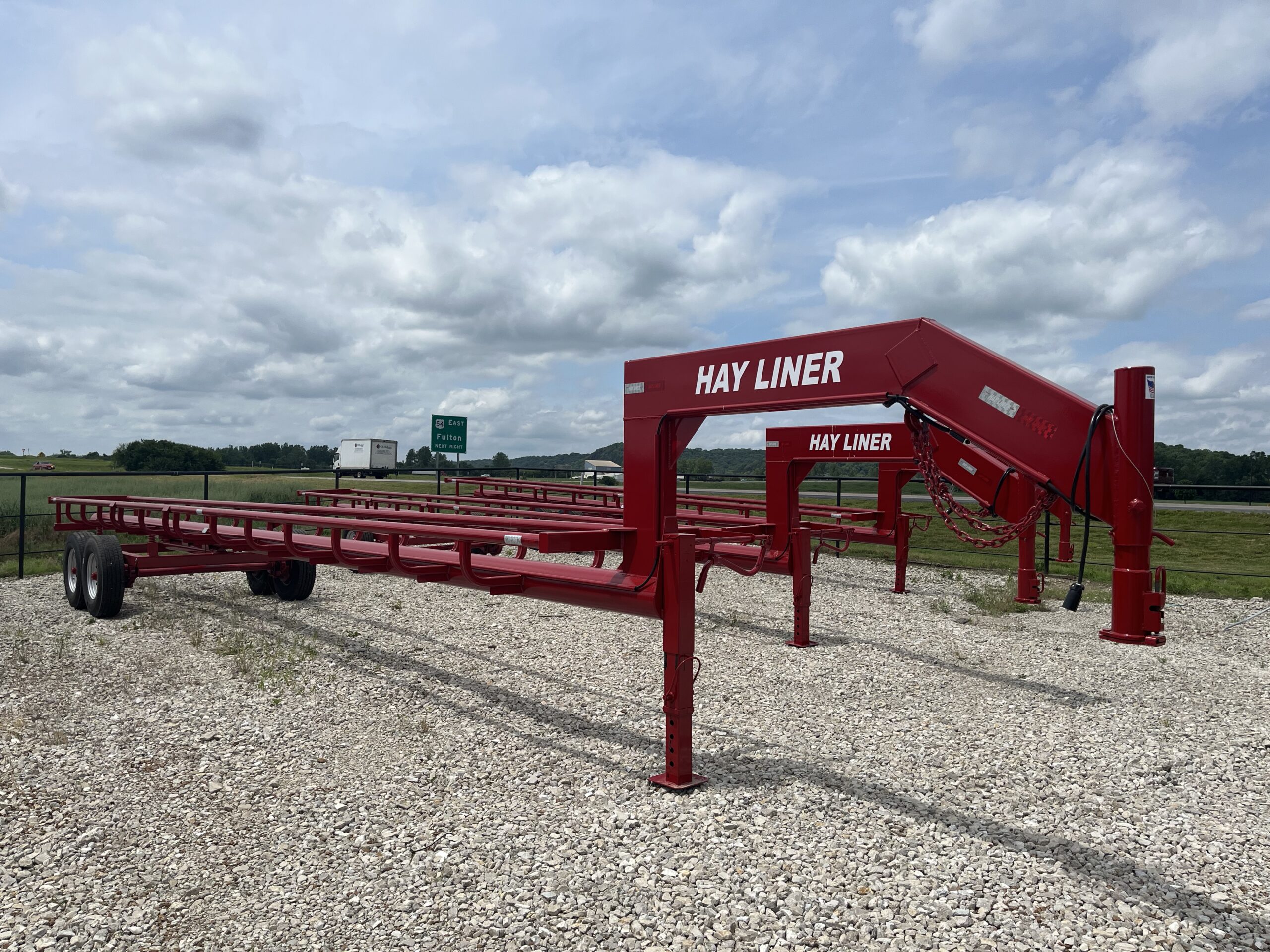 New Hayliner 37 Hay trailer