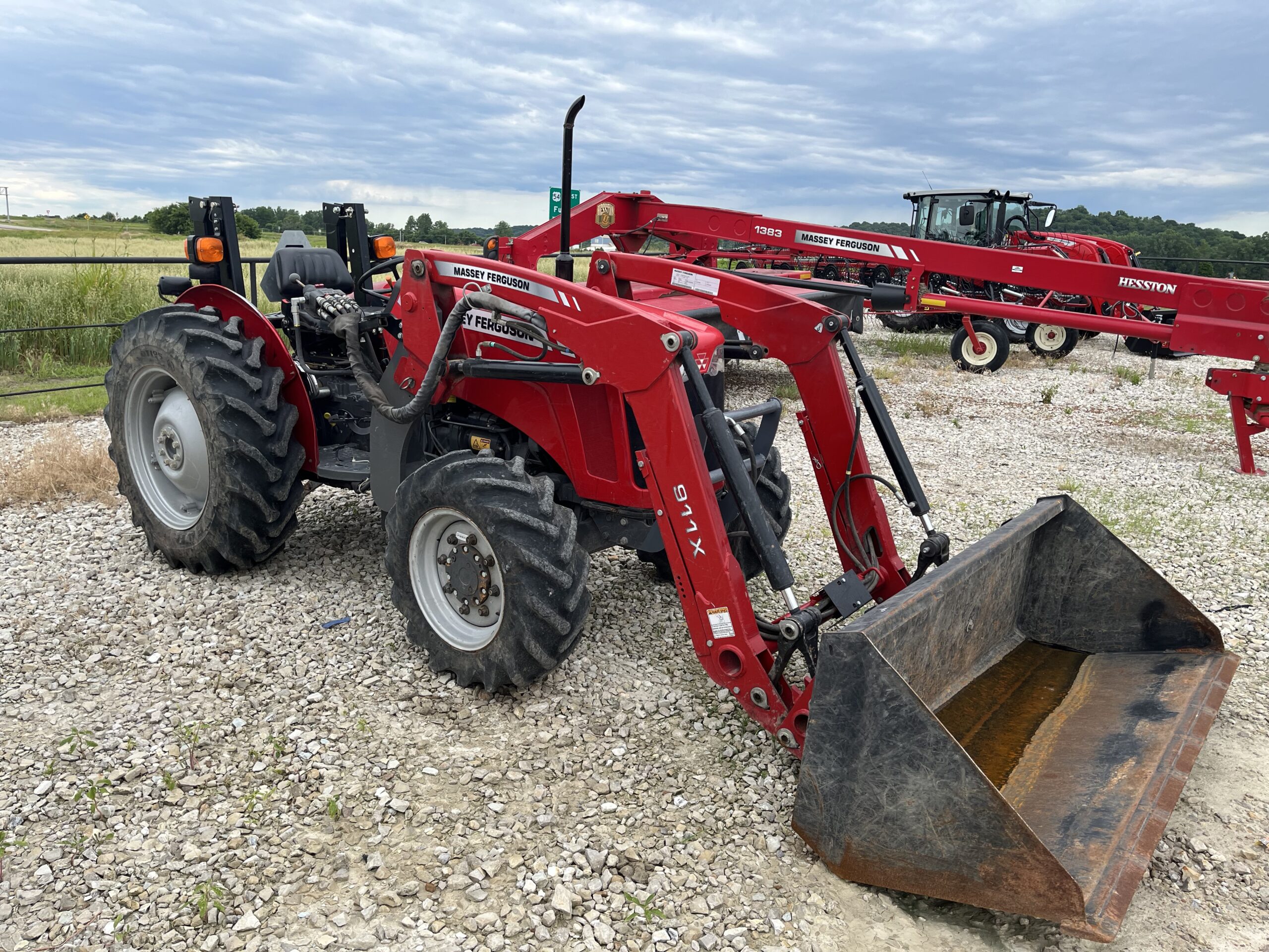 Massey Ferguson 2605