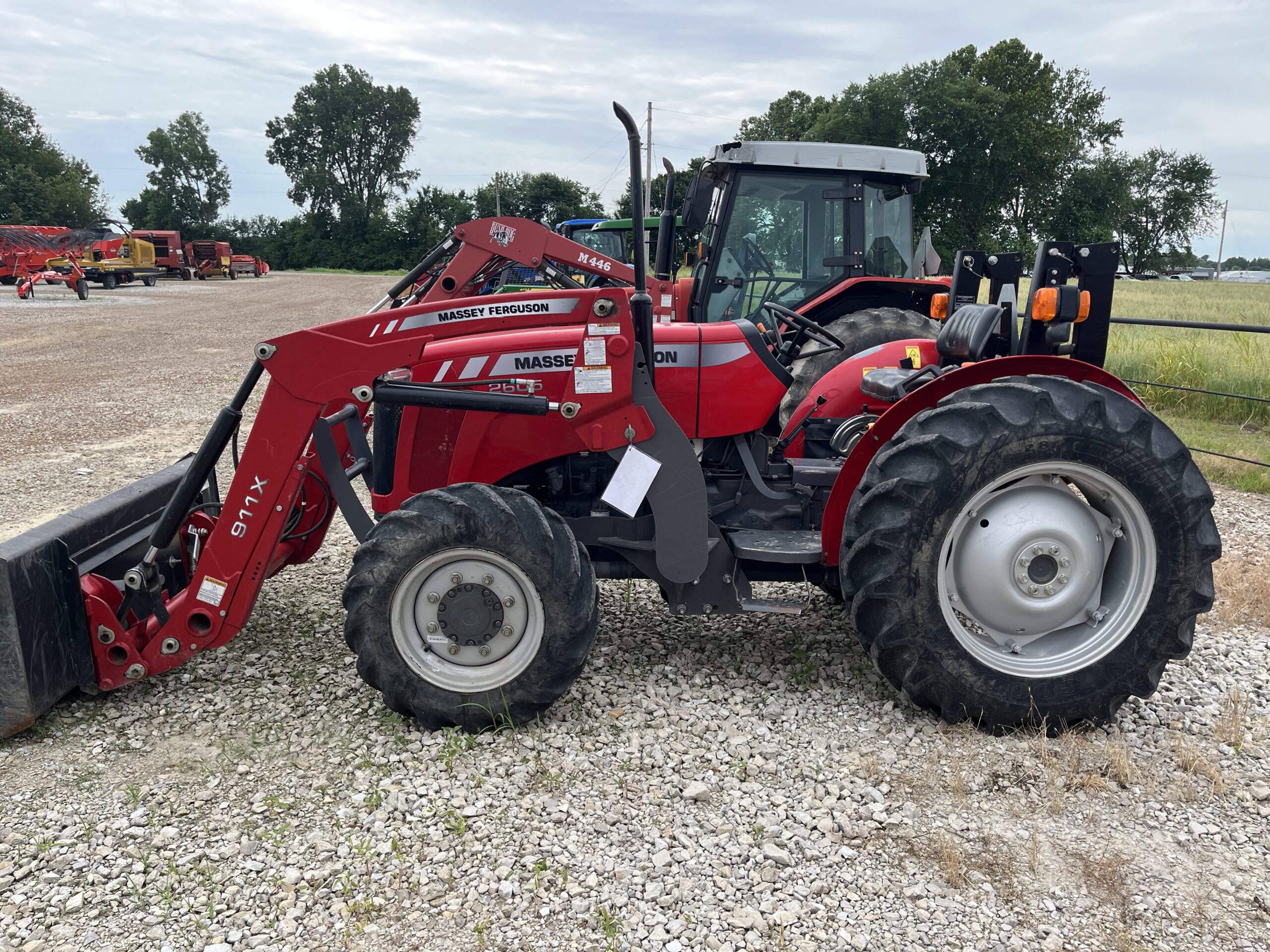 Massey Ferguson 2605