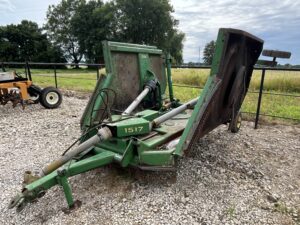 John Deere 1517 mower