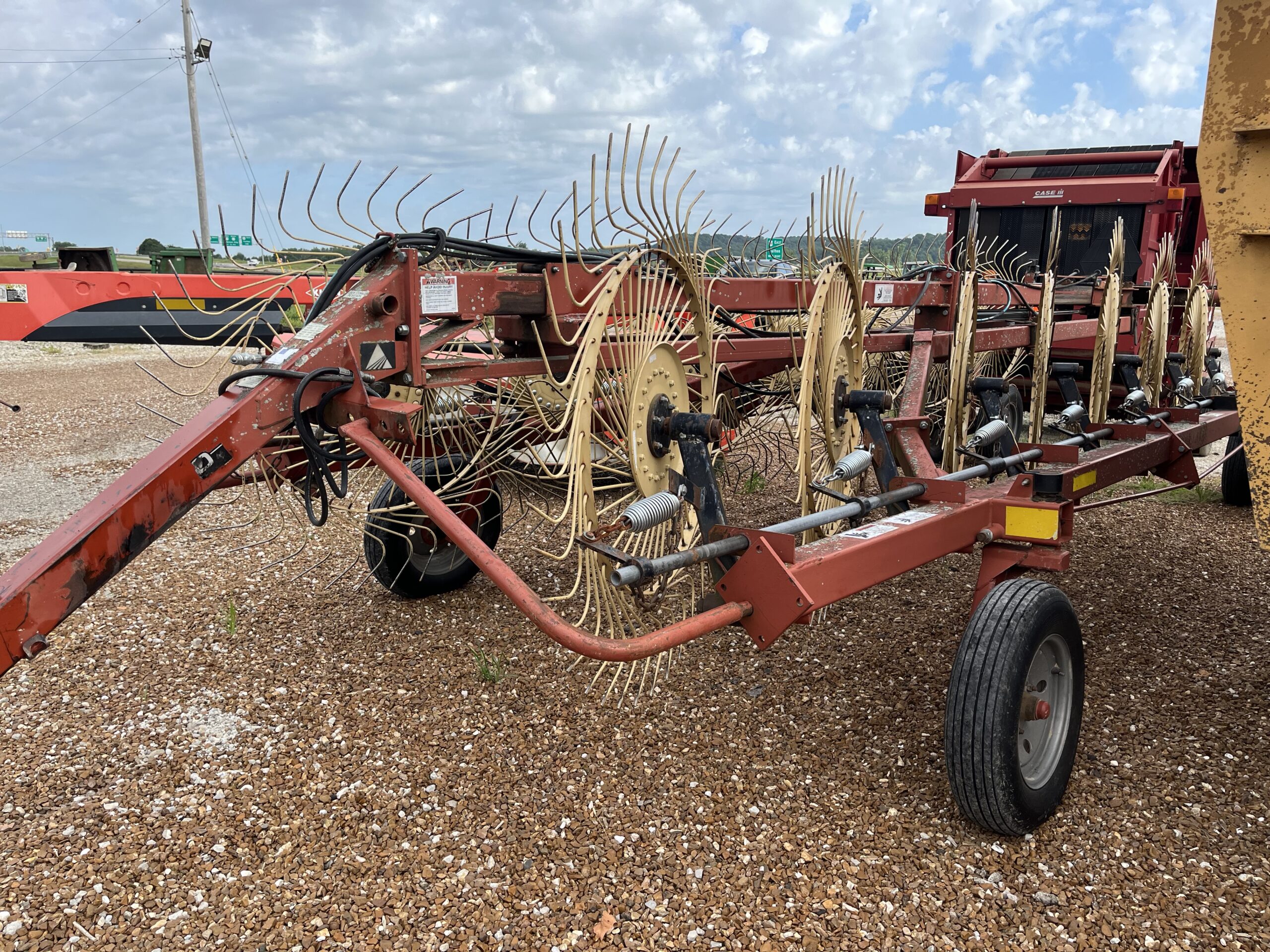 AGCO 4344 – 14 Wheel Rake