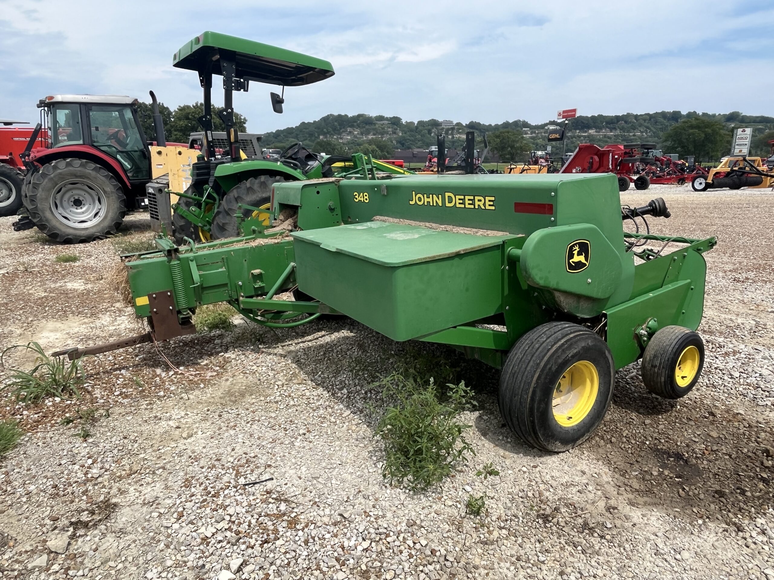 John Deere 348