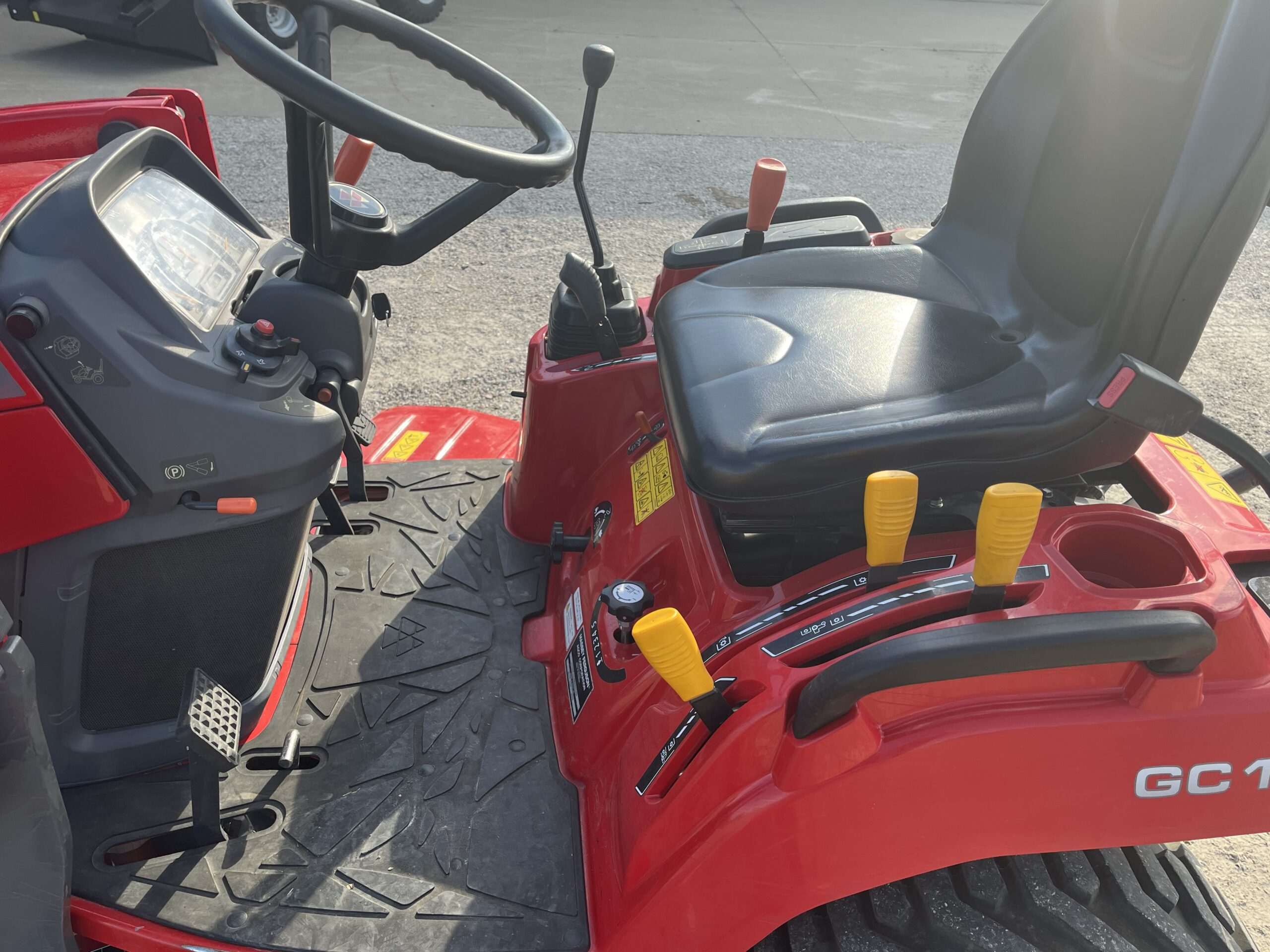 Massey Ferguson GC1723